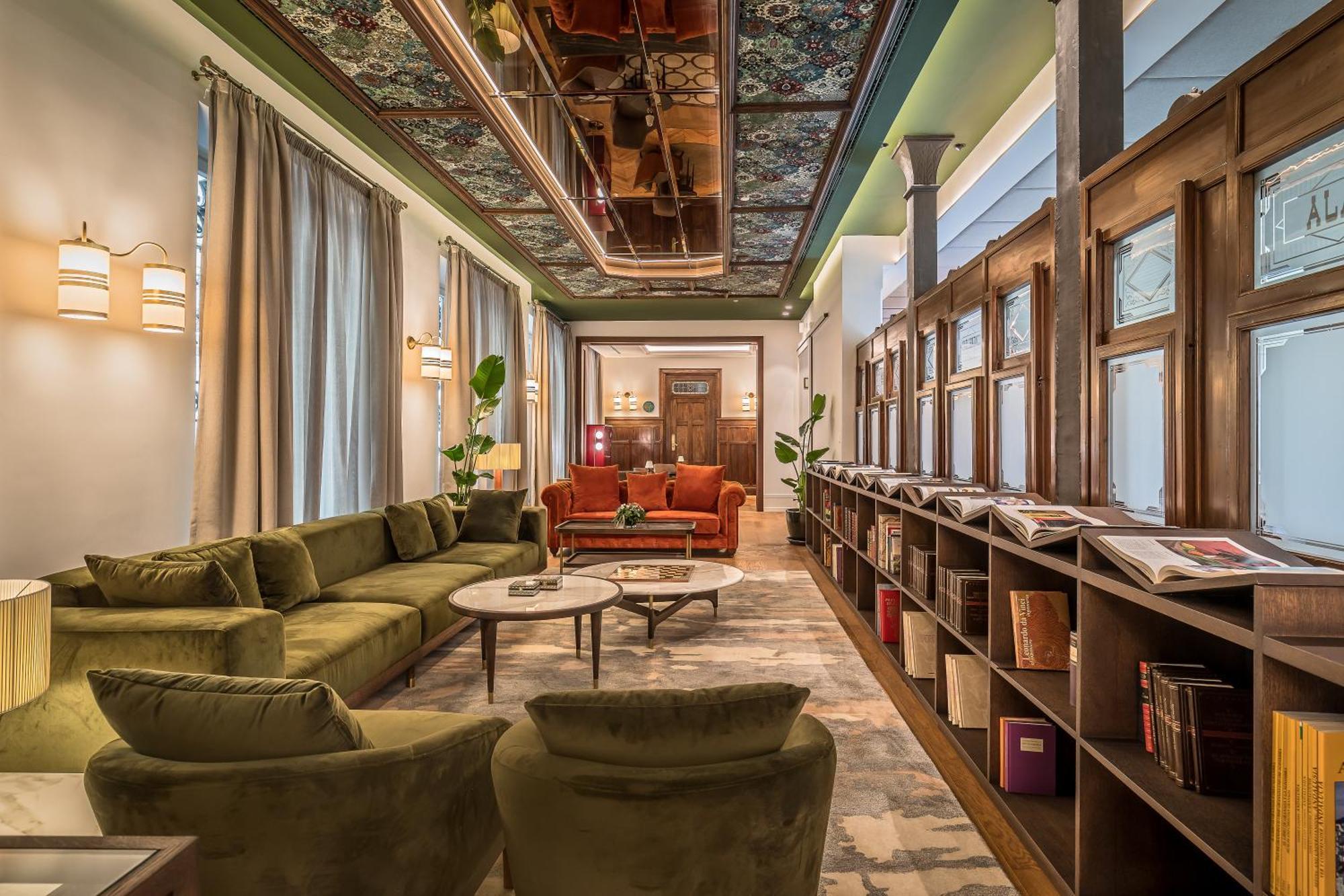 Palacio Gran Via, A Royal Hideaway Hotel Гранада Екстериор снимка