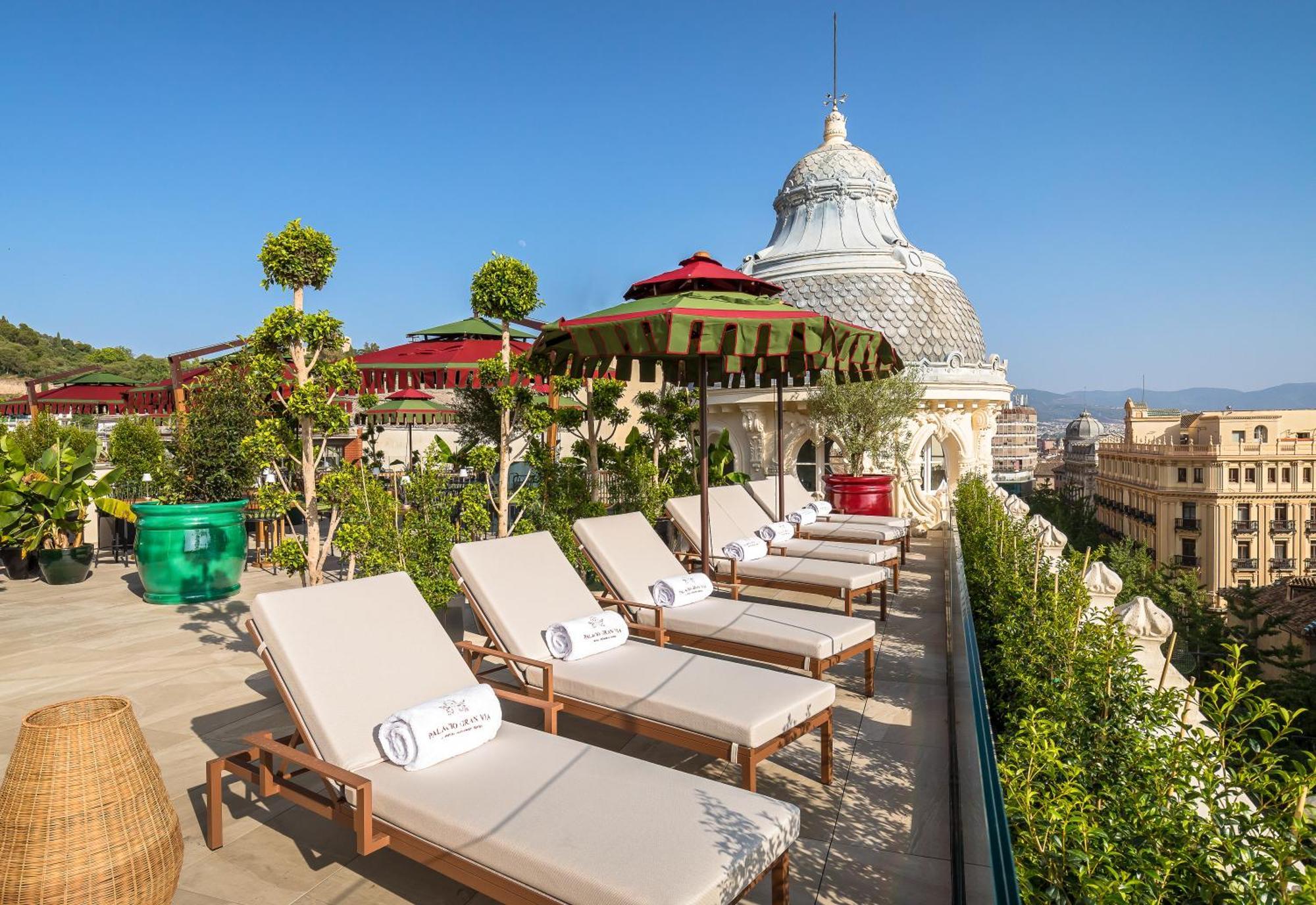 Palacio Gran Via, A Royal Hideaway Hotel Гранада Екстериор снимка