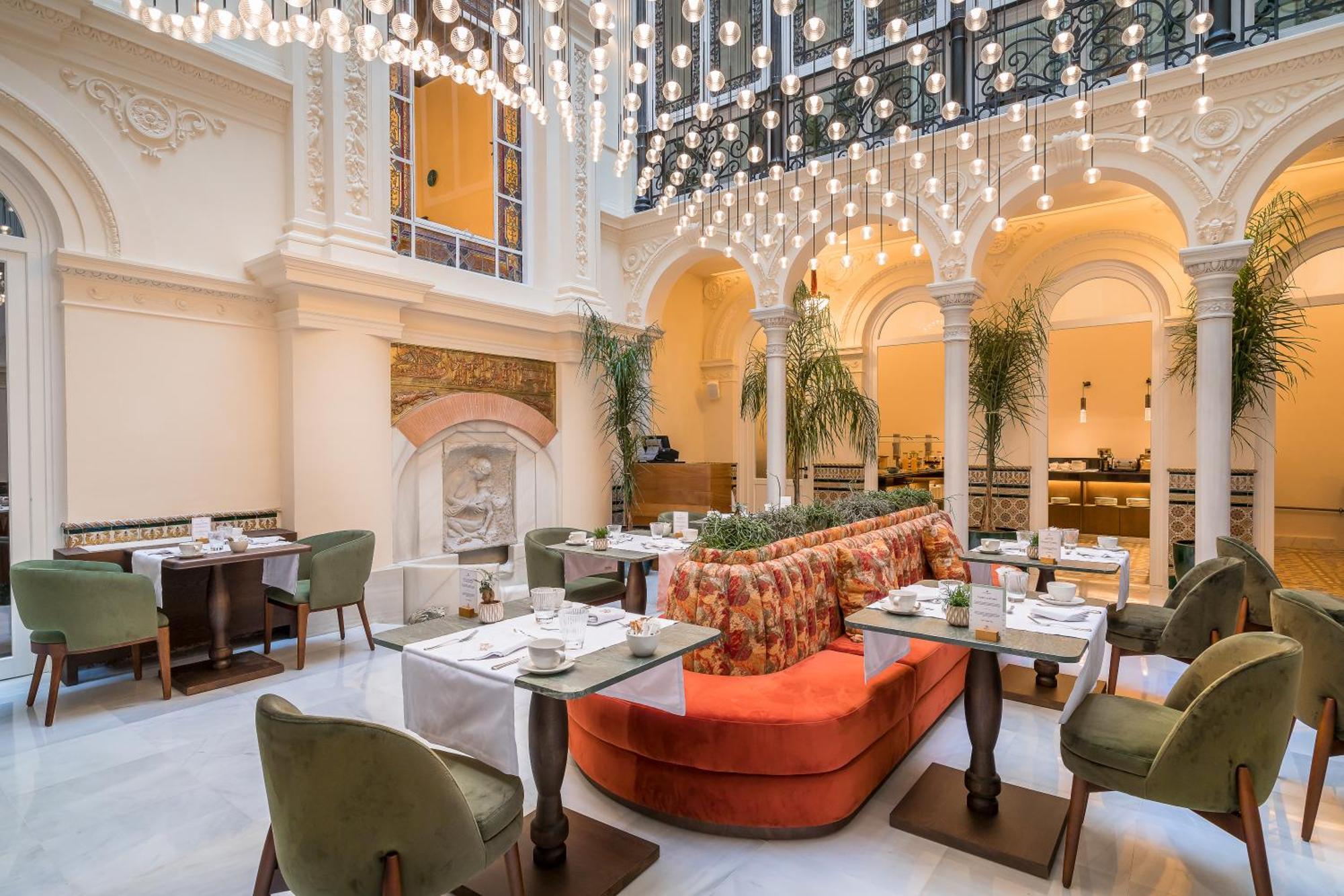 Palacio Gran Via, A Royal Hideaway Hotel Гранада Екстериор снимка