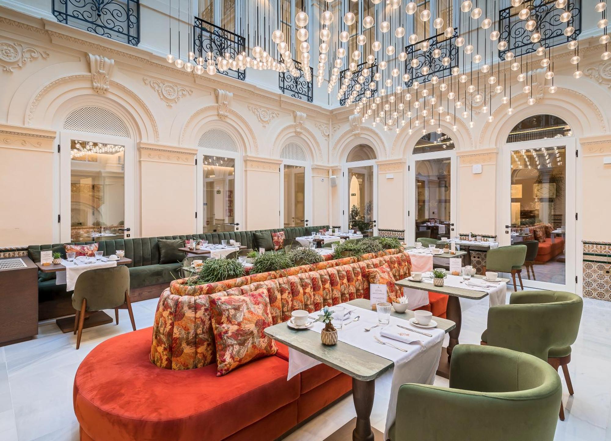 Palacio Gran Via, A Royal Hideaway Hotel Гранада Екстериор снимка