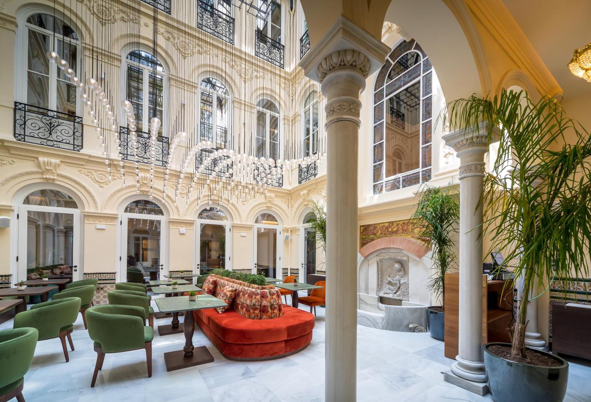 Palacio Gran Via, A Royal Hideaway Hotel Гранада Екстериор снимка